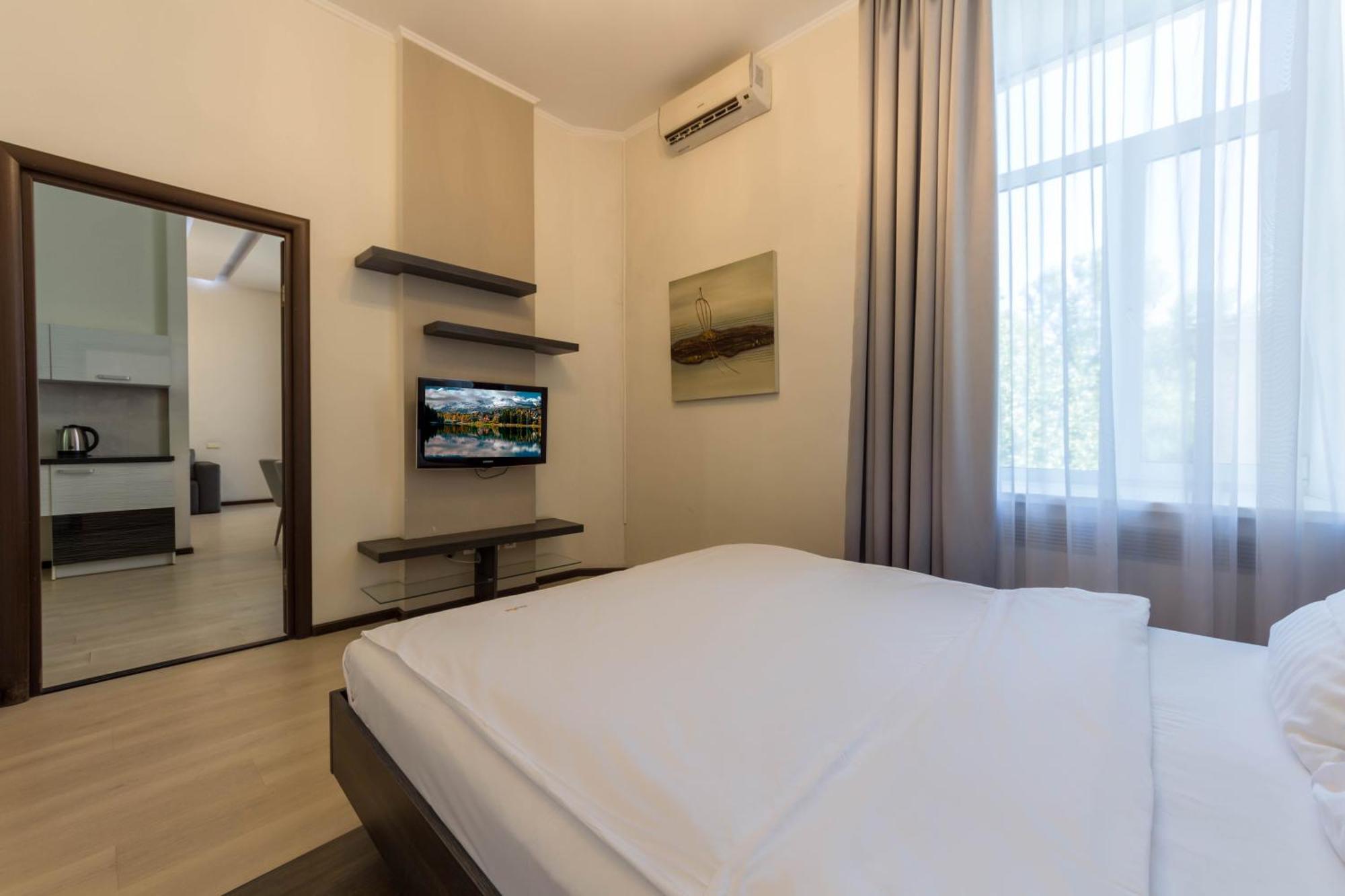 Central Apartments Maidan Area Kiev Ngoại thất bức ảnh